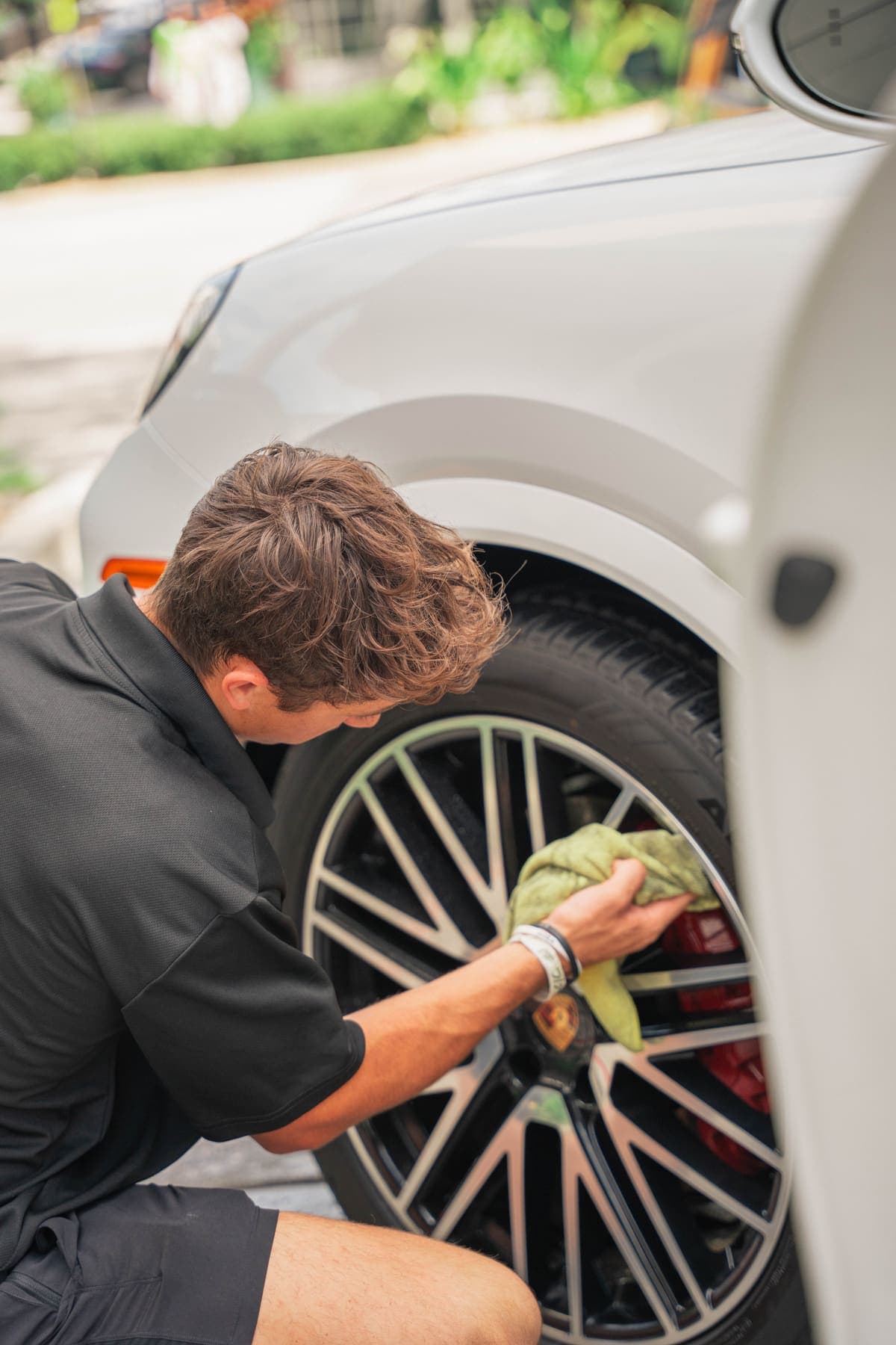 Close-up wheel and brake-caliper cleaning